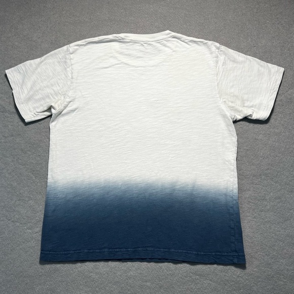 Uniqlo x Ukiyo-e Archive Men’s Medium Great Wave T-Shirt Blue White Cotton - Picture 5 of 5